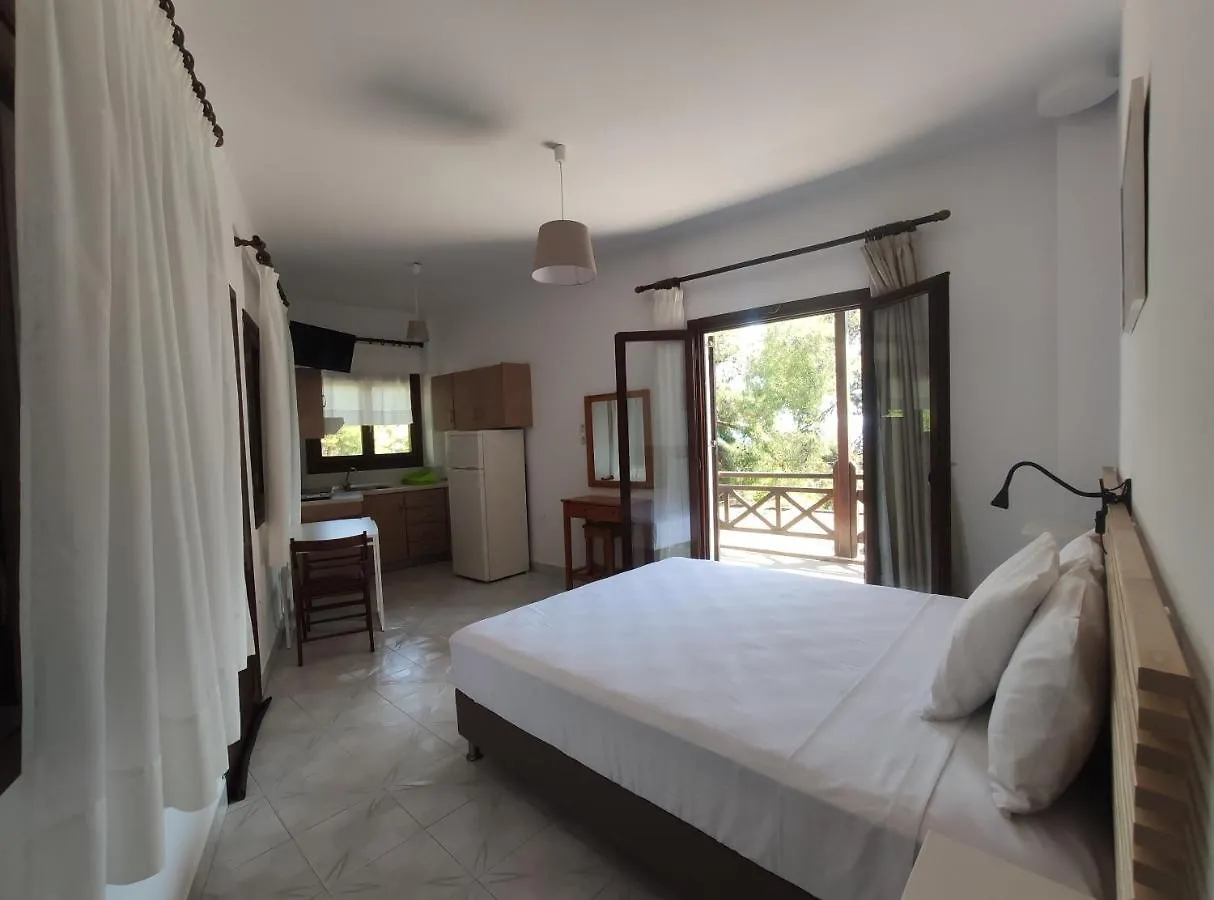 Para Thin Alos Inn نيوس مارماراس